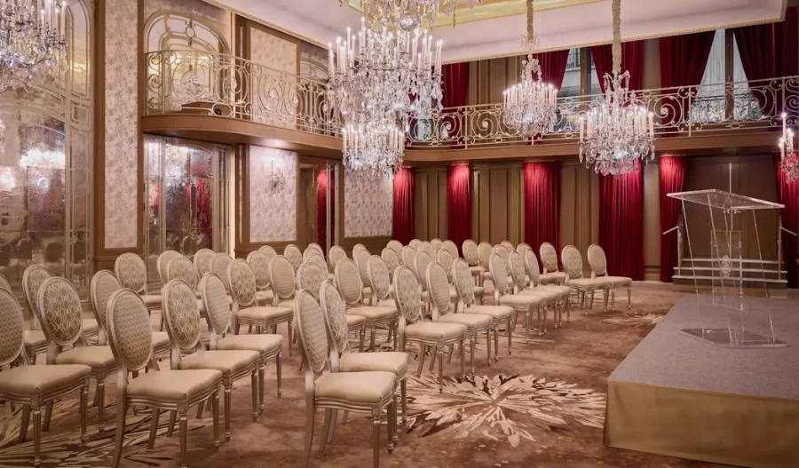 Images for Hôtel Plaza Athénée, 25 Avenue Montaigne, Paris