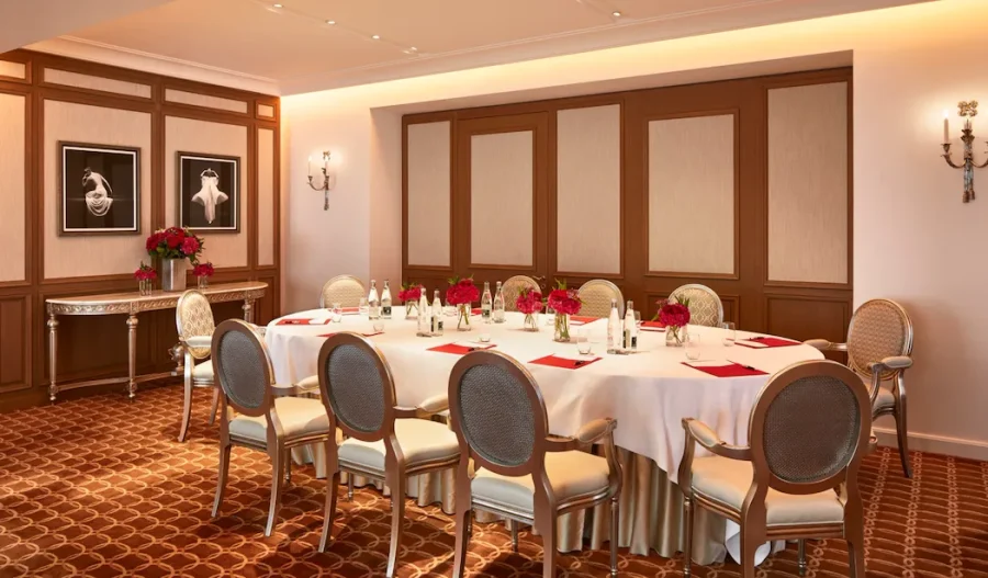 Images for Hôtel Plaza Athénée, 25 Avenue Montaigne, Paris